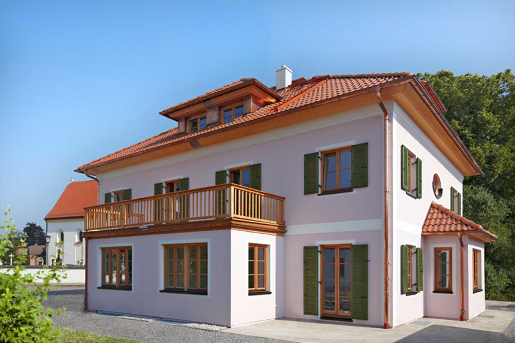 Balkon und Dachgaube an Haus Wörthersee in Holzbauweise